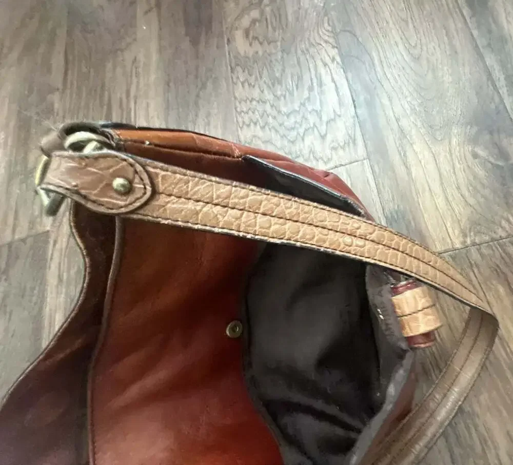 Etienne Aigner Vintage Brown Leather Hobo Shoulder Bag with Gold-Tone Hardware